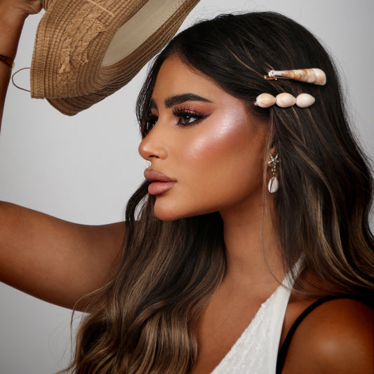 Shell hair clips 🐚